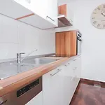 Lara Apartman